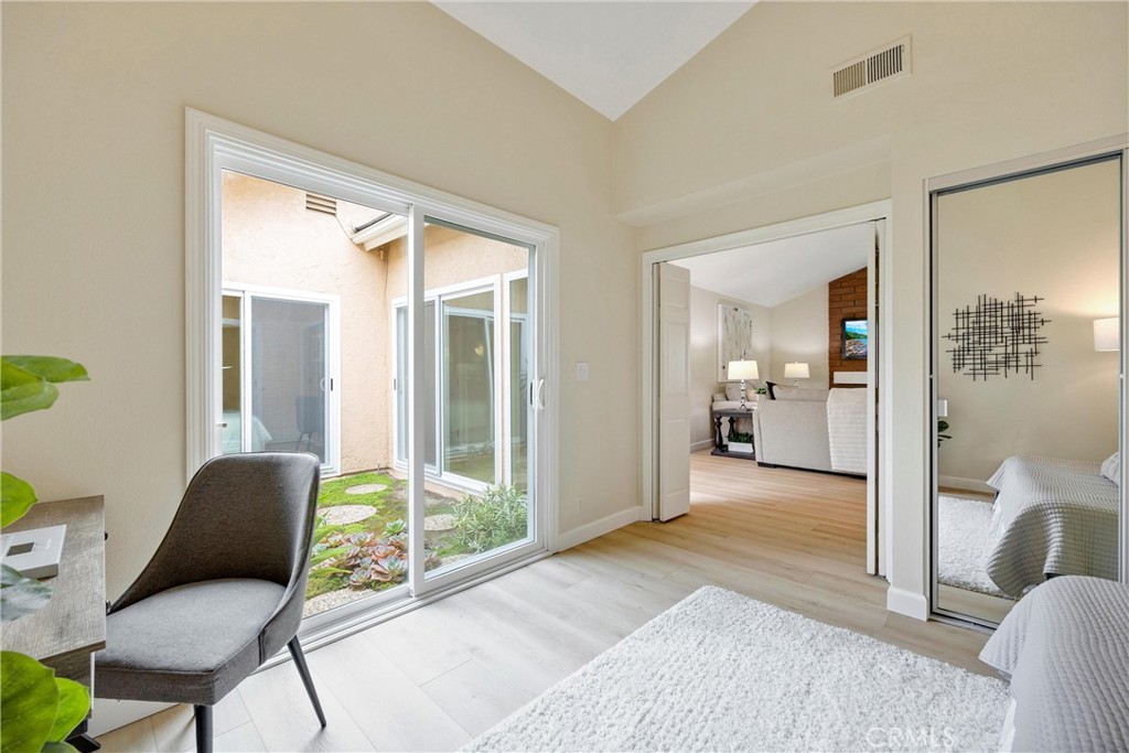 MLS #OC25132194 image #17