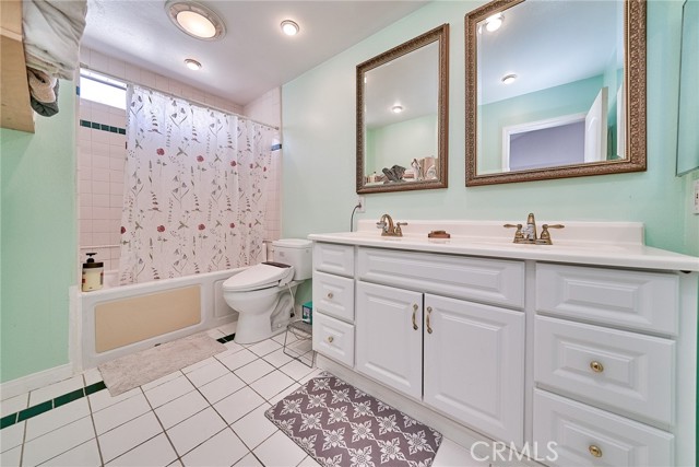 Detail Gallery Image 25 of 39 For 1527 W 146th St #4,  Gardena,  CA 90247 - 3 Beds | 2/1 Baths