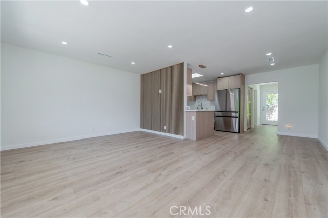 4534 Lennox