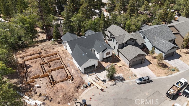 Detail Gallery Image 18 of 21 For 870 Pine Meadow Ct, Big Bear Lake,  CA 92315 - 3 Beds | 3/1 Baths