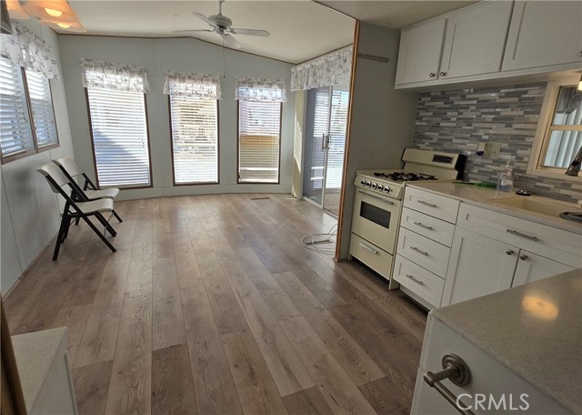 Detail Gallery Image 5 of 15 For 1295 S Cawston #42,  Hemet,  CA 92545 - 1 Beds | 1 Baths