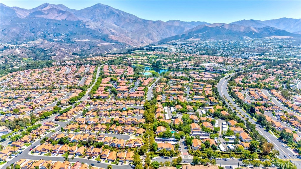 6da7f3f3 98e9 4cd4 844f 74201cd1a025