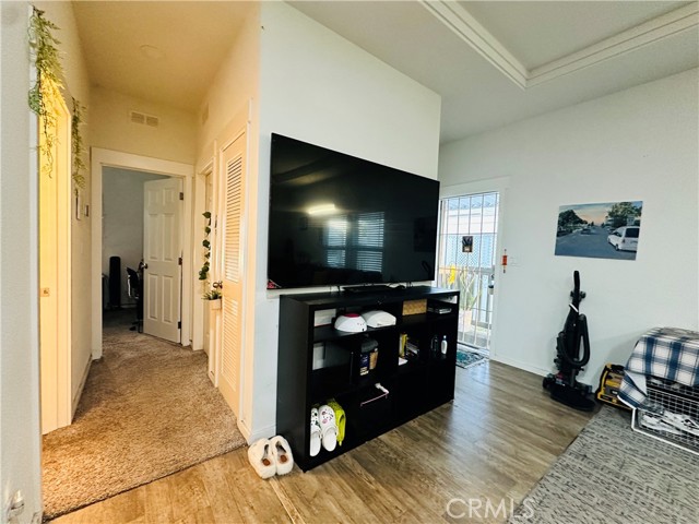 Detail Gallery Image 8 of 25 For 3929 W 5th St #34,  Santa Ana,  CA 92703 - 3 Beds | 2 Baths