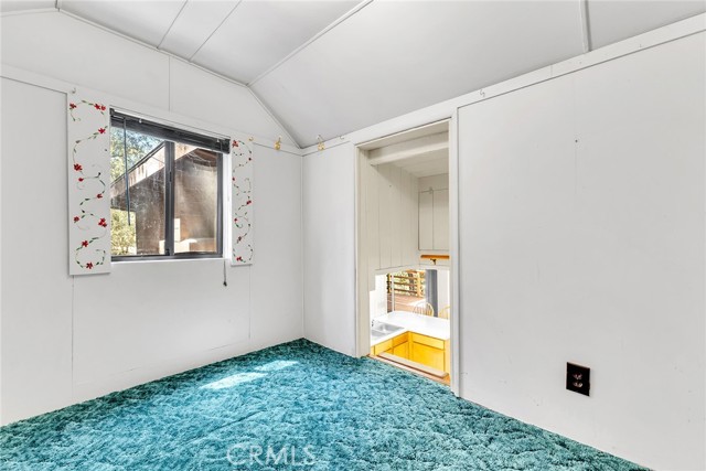 25405 Point Of Rocks Drive, Idyllwild CA: https://media.crmls.org/medias/6da82113-634e-4f2c-b1a7-e82237afcb69.jpg