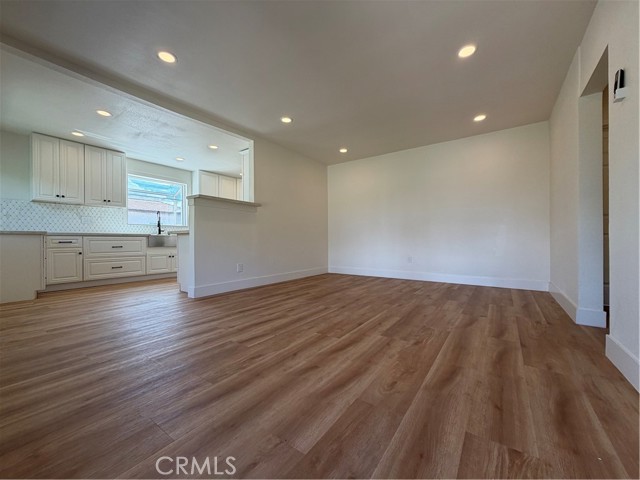 9078 Hemlock, Fontana CA: https://media.crmls.org/medias/6da8e644-69ee-4282-a07a-c8e9fb306e6a.jpg