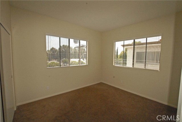 Detail Gallery Image 9 of 12 For 17330 Chatsworth St, Granada Hills,  CA 91344 - 2 Beds | 2 Baths