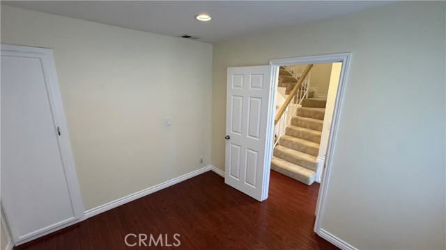 Detail Gallery Image 12 of 24 For 1056 Walnut Grove Ave #G,  Rosemead,  CA 91770 - 3 Beds | 3 Baths