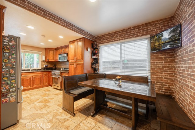 Detail Gallery Image 20 of 34 For 20138 Elkwood St, Winnetka,  CA 91306 - 4 Beds | 3 Baths