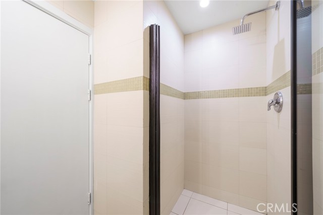 957 S Gramercy Drive, Los Angeles CA: https://media.crmls.org/medias/6da9c2ae-6c0a-4197-b28f-9ad96231139b.jpg