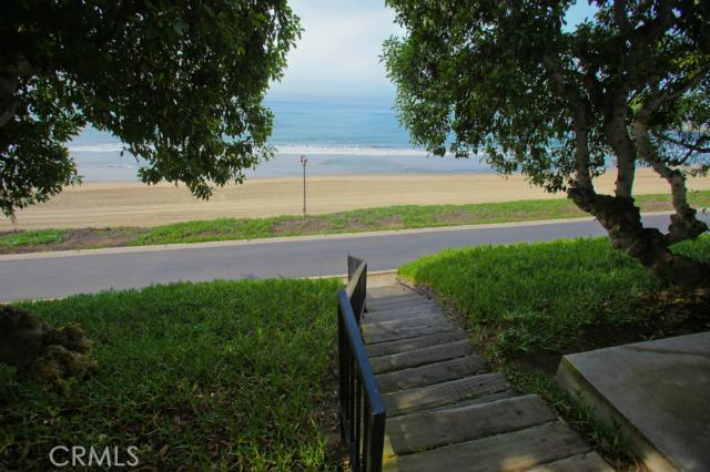 565 Esplanade, Redondo Beach, California 90277, 1 Bedroom Bedrooms, ,1 BathroomBathrooms,Residential,Sold,Esplanade,SB14046853