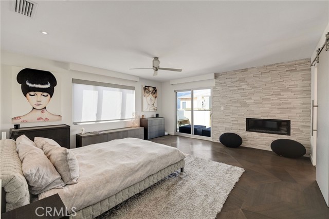 232 32nd Place, Manhattan Beach CA: https://media.crmls.org/medias/6dad1a02-db6b-457c-9dd1-5ce0d3301a5a.jpg