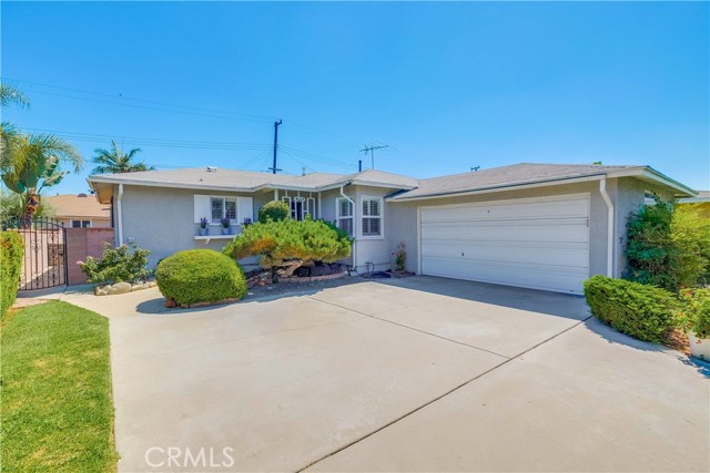 Detail Gallery Image 1 of 1 For 8411 Carron Dr, Pico Rivera,  CA 90660 - 3 Beds | 2 Baths