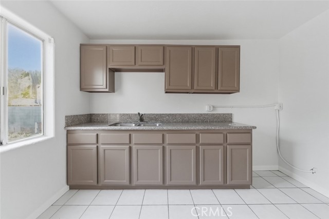 Detail Gallery Image 12 of 28 For 14122 Merced Ave, Baldwin Park,  CA 91706 - 2 Beds | 1 Baths