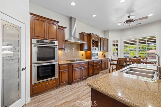 Detail Gallery Image 12 of 66 For 22020 Gold Canyon, Saugus,  CA 91390 - 5 Beds | 3/1 Baths