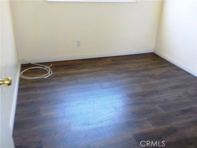 1676 Dumbarton Avenue, San Bernardino CA: https://media.crmls.org/medias/6dae6804-e594-47fd-99d6-8ce7f5517fc3.jpg