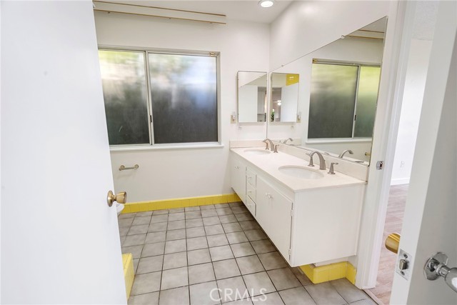 Detail Gallery Image 16 of 26 For 27850 Longhill, Rancho Palos Verdes,  CA 90275 - 4 Beds | 2/1 Baths