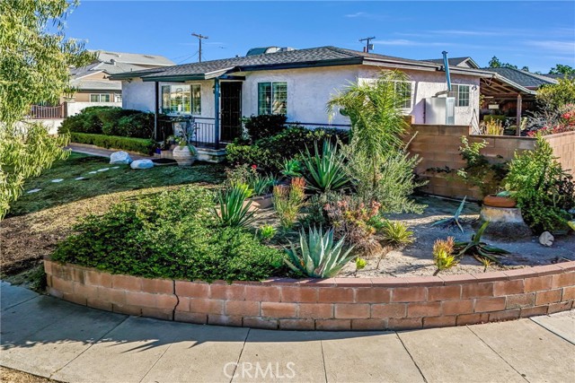 Detail Gallery Image 1 of 47 For 12832 Willard St, North Hollywood,  CA 91605 - 3 Beds | 2 Baths