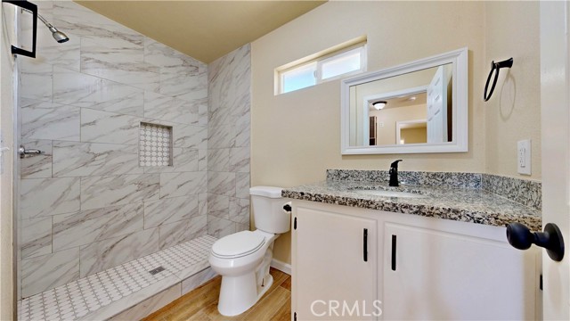 24254 Yucca Loma Road, Apple Valley CA: https://media.crmls.org/medias/6db137e4-3591-48fa-a728-6cd55e16a7c3.jpg