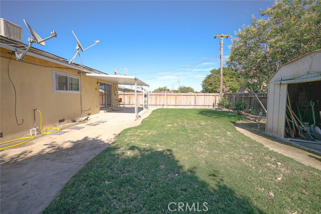 543 E Hopkins Avenue, Fresno CA: https://media.crmls.org/medias/6db198b6-53cd-4ffa-aa5e-a6225e921c6f.jpg
