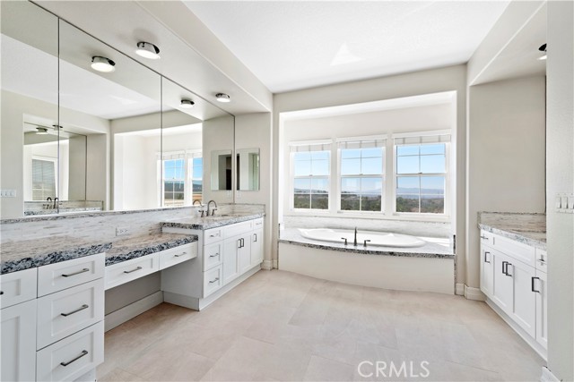 Detail Gallery Image 10 of 25 For 4 Calle Anacapa, San Clemente,  CA 92673 - 5 Beds | 3/1 Baths