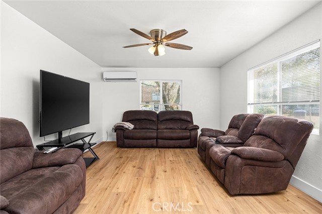 Detail Gallery Image 4 of 26 For 40 Sandy Way, Red Bluff,  CA 96080 - 2 Beds | 1 Baths