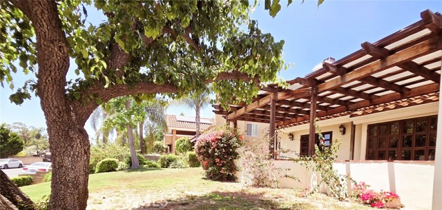 19613 Hiawatha Street, Chatsworth CA: https://media.crmls.org/medias/6db22efe-e51c-44e5-b86b-967f9370b1fe.jpg