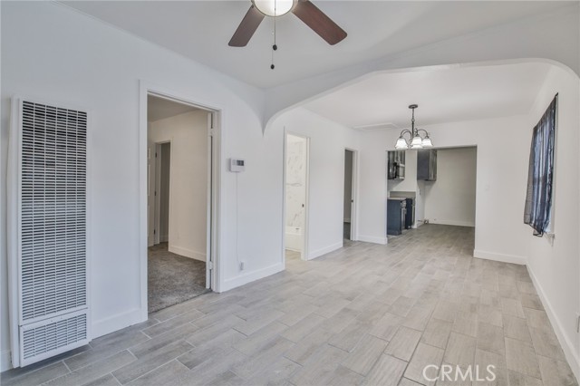 9218 Hooper Avenue, Los Angeles CA: https://media.crmls.org/medias/6db2340a-4109-416d-9ad7-af0e785908a0.jpg