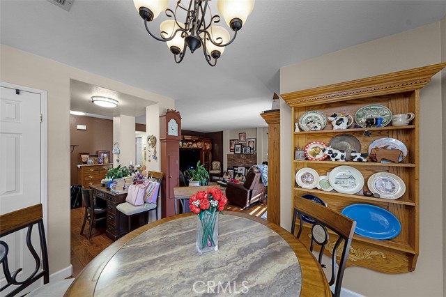 Detail Gallery Image 17 of 60 For 554 Edgewater, Oceanside,  CA 92057 - 4 Beds | 3 Baths