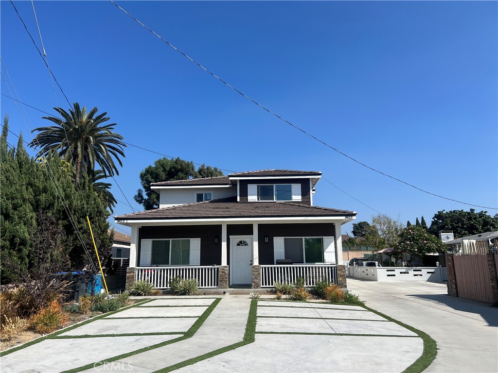 MLS #OC25229463 image #1