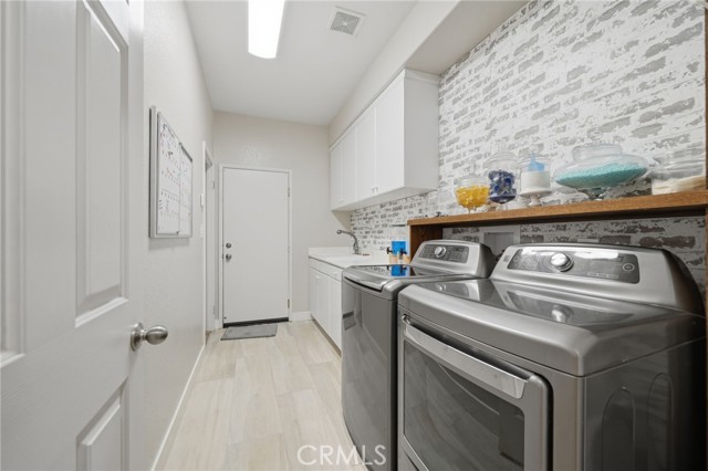 Detail Gallery Image 18 of 48 For 32783 Bijan Ct, Temecula,  CA 92592 - 5 Beds | 3/1 Baths