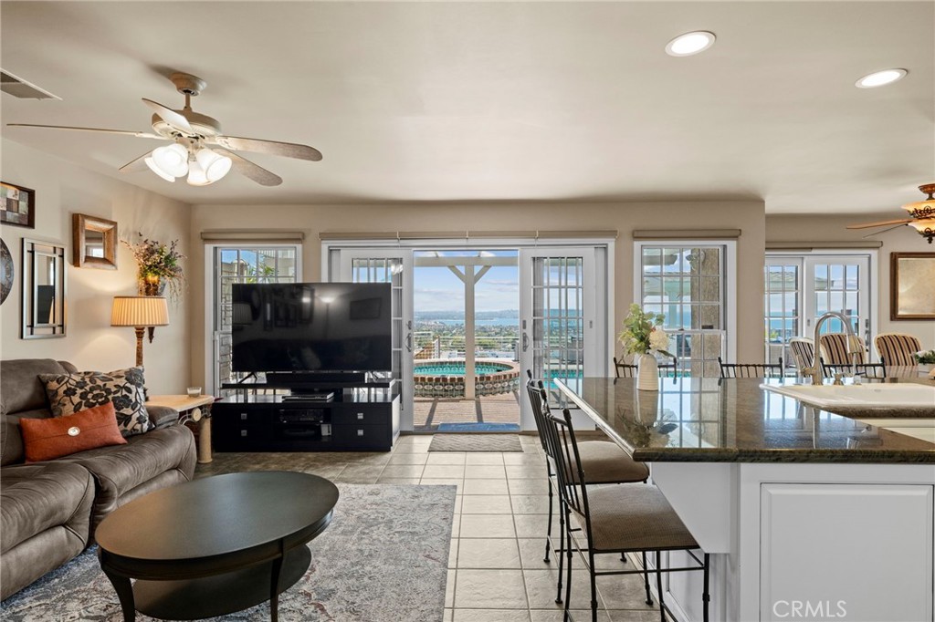 1269 Van Nuys - photo 19