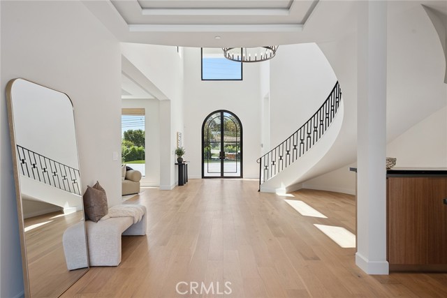 Detail Gallery Image 6 of 74 For 13807 Magnolia Bld, Sherman Oaks,  CA 91423 - 5 Beds | 4/1 Baths