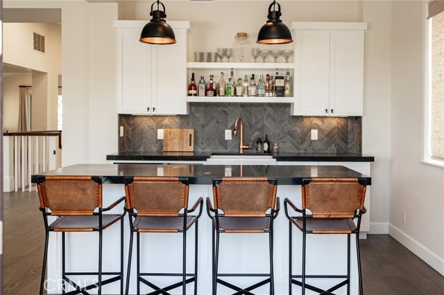 550 Helberta Avenue, Redondo Beach, California 90277, 5 Bedrooms Bedrooms, ,3 BathroomsBathrooms,Residential,Sold,Helberta,SB21204332