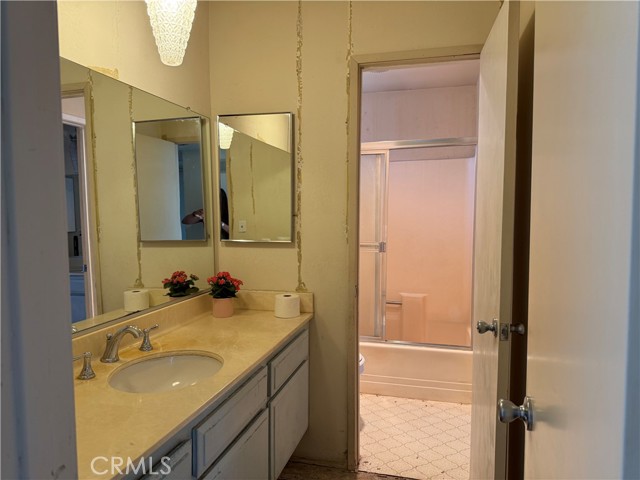 Detail Gallery Image 11 of 22 For 9025 Willis Ave #141,  Panorama City,  CA 91402 - 3 Beds | 2 Baths