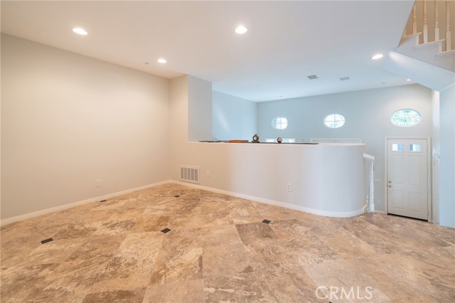 Detail Gallery Image 25 of 49 For 6267 Pacific Pointe Dr, Huntington Beach,  CA 92648 - 3 Beds | 2/1 Baths