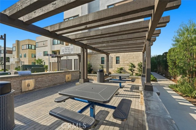 Detail Gallery Image 55 of 59 For 2144 Swallowtail Walk, Gardena,  CA 90249 - 4 Beds | 2/2 Baths