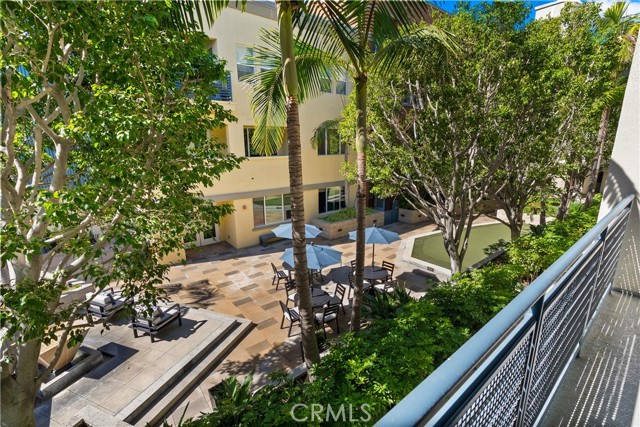 Detail Gallery Image 23 of 39 For 300 E 4th St #205,  Long Beach,  CA 90802 - 2 Beds | 2 Baths