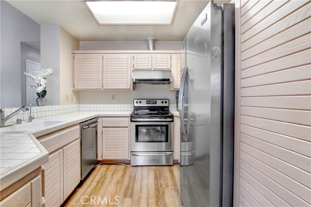 69 Lehigh Aisle, Irvine CA: https://media.crmls.org/medias/6db78264-d928-4e03-b8e5-1788003d3596.jpg
