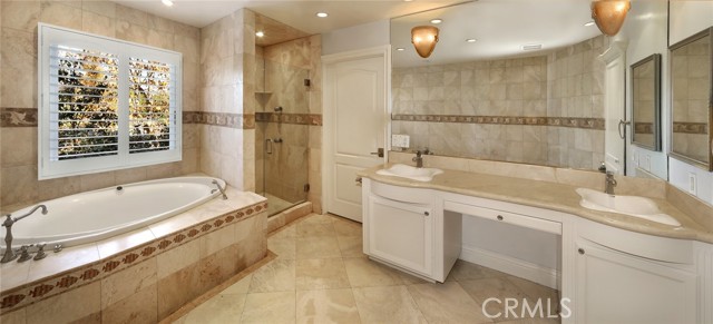 Detail Gallery Image 9 of 12 For 418 Santa Ana Ave, Newport Beach,  CA 92663 - 6 Beds | 5 Baths