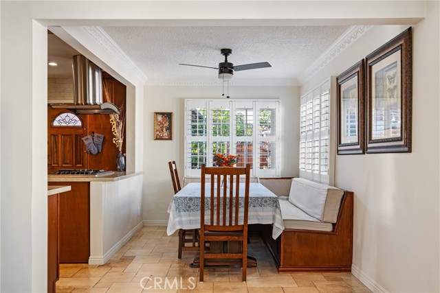 513 E Hillsdale Street, Inglewood CA: https://media.crmls.org/medias/6db7e5b8-95be-4e0f-9b3e-a0cda82457aa.jpg