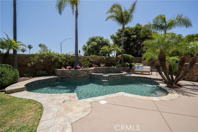 5712 Ocean Vista Drive, Huntington Beach CA: https://media.crmls.org/medias/6dbae83b-51db-4e6d-bd26-38ba56978623.jpg