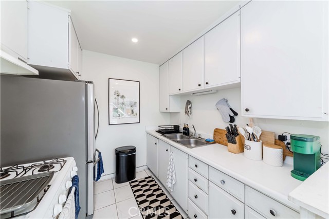 Detail Gallery Image 14 of 23 For 1850 W Greenleaf Ave #G,  Anaheim,  CA 92801 - 2 Beds | 1 Baths