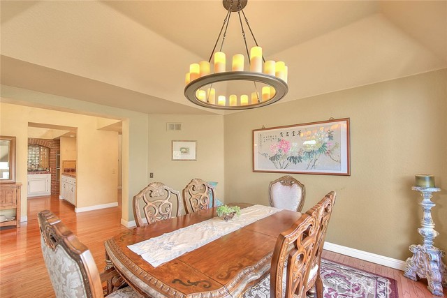 Detail Gallery Image 8 of 74 For 1873 Paseo La Paz, Pomona,  CA 91768 - 3 Beds | 2 Baths