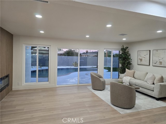 Detail Gallery Image 12 of 32 For 10941 Allen, Garden Grove,  CA 92840 - 4 Beds | 3/1 Baths