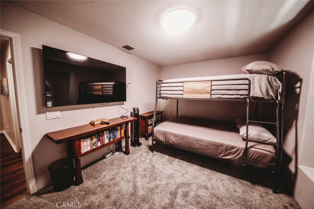 https://media.crmls.org/medias/6dbbca2d-abca-428d-b3c2-6c702838a170.jpg?preset=X-Large