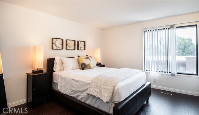 8300 Manitoba Street, Playa del Rey CA: https://media.crmls.org/medias/6dbc0000-9a7c-4dc1-a5b0-45e5d3fc6b51.jpg