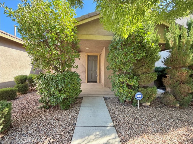 Detail Gallery Image 2 of 30 For 15121 Sorrel Rd, Victorville,  CA 92394 - 3 Beds | 2 Baths