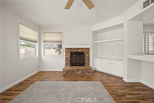 40225 Watford Way, Palmdale CA: https://media.crmls.org/medias/6dbc840f-df9f-42d1-970c-b2b5f3fccddc.jpg