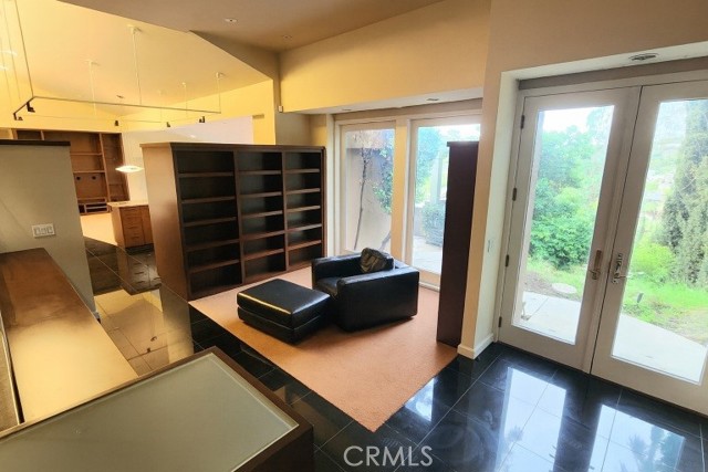 Detail Gallery Image 8 of 18 For 3103 Flintridge, Fullerton,  CA 92835 - 3 Beds | 3 Baths