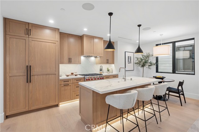 Detail Gallery Image 3 of 21 For 605 1/2 Carnation, Corona Del Mar,  CA 92625 - 2 Beds | 2/1 Baths